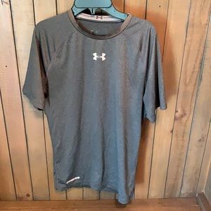 Under Armour MD fitted heat gear shirt